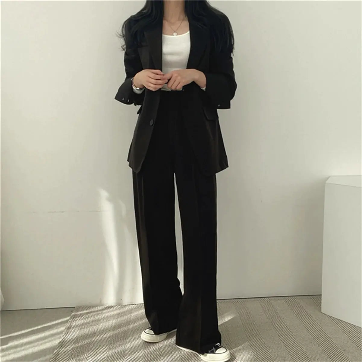 Women's suit set: black blazer and wide-leg pants, Simples Market