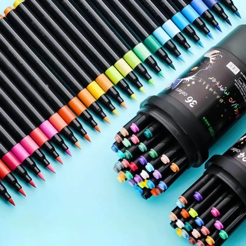 Simples Market bucket-cap soft-head acrylic marker set in rainbow colors with strong coverage, ideal for art class.