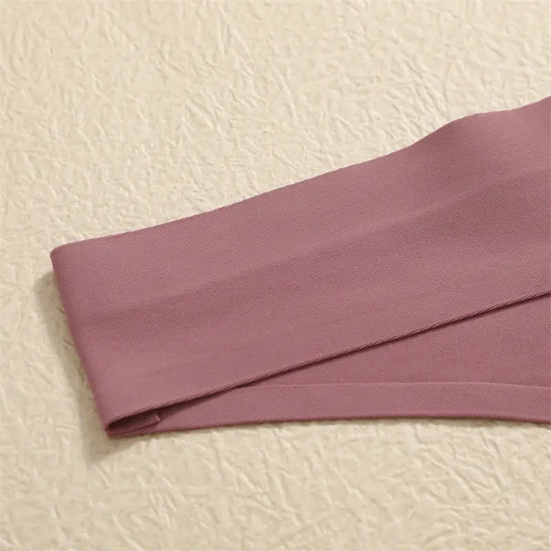 Ultra-thin seamless underwear by Simples Market, dusty-pink low-waist invisible panties.