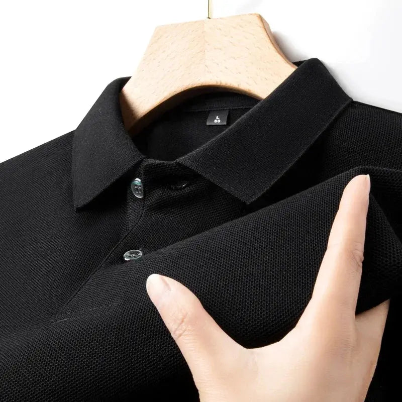 Simples Market men's polo shirt, black 100% cotton with polo collar and button placket.