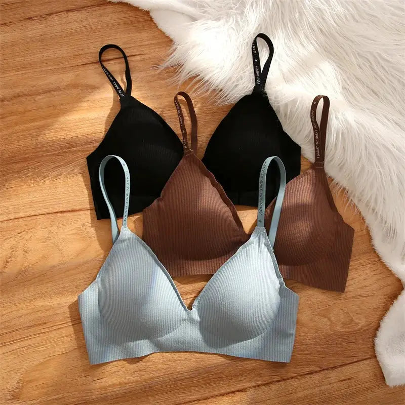 FINETOO wireless bralette set in five colors with deep V padded cups from Simples Market