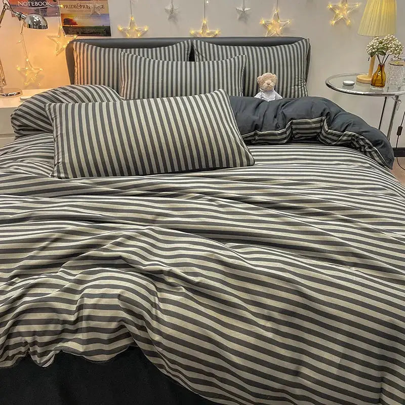 Nordic plaid cotton bedding set in gray/white for queen/king size; includes duvet cover, pillowcases, and sheets