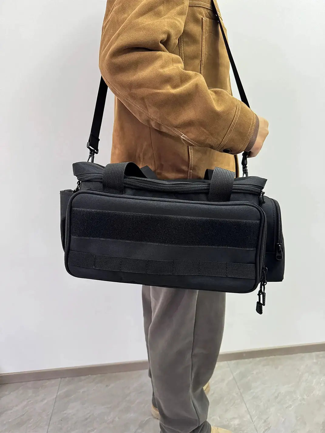 Simples Market toolkit bag with shoulder strap, black nylon, anti-friction bottom