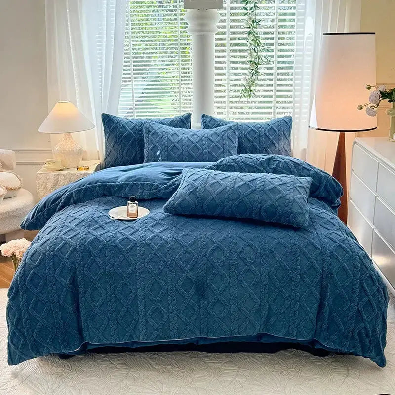 Tafuru Milk fleece quilt set in blue for double bed; thick, warm bedding with pillows