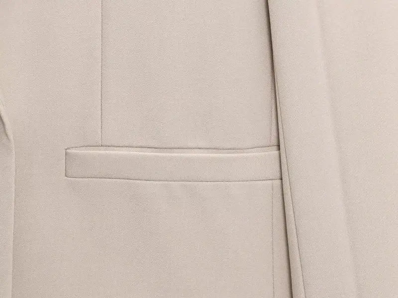 ETJ 2025 women's blazer by Simples Market in beige with front pocket detail