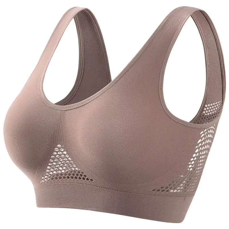 Women's plus-size breathable mesh sports bra by Simples Market, seamless non-wire with ribbed design and mesh panels