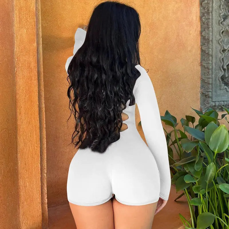 Hugcitar white long-sleeve backless lace-up playsuit, slim-fit women’s romper by Simples Market
