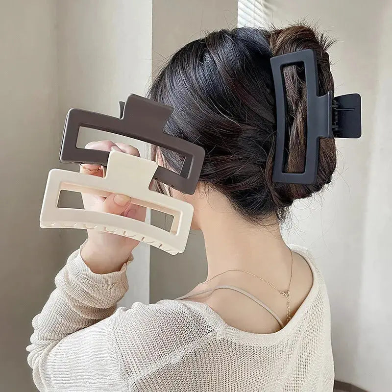 Korean Large Solid Hair Claw Clip Elegant Barrette With Geometric Romantic Design For Women Secure All Hair Types