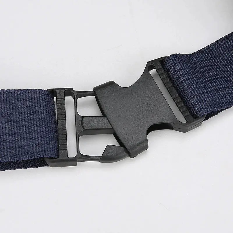 Men's fitness waist pack by Simples Market in navy nylon with plastic buckle