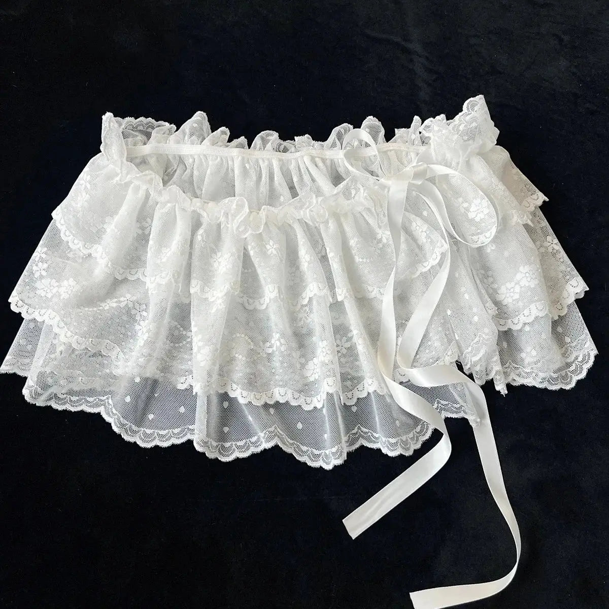 White lace layered mini skirt with ruffles and a satin bow, Simples Market Y2K Harajuku style