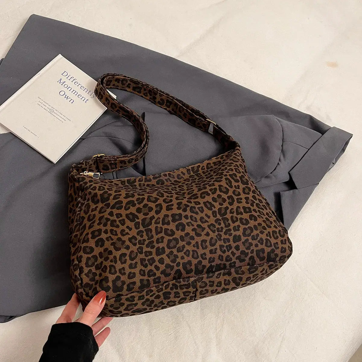 Leopard print women's shoulder bag, large-capacity crossbody, soft textile by Simples Market