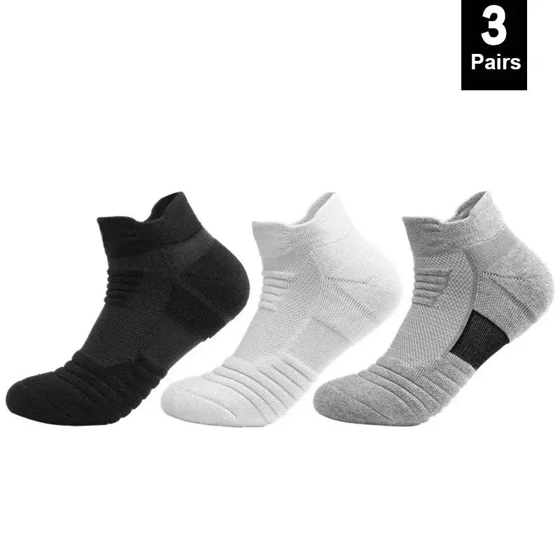 Anti Slip Mens Football And Basketball Socks Breathable Deodorizing Sweat Wicking Size 39 To 45