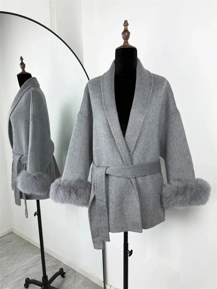 Tossy Fox Fur Wool Overcoat With Fox Fur Cuffs Elegant Loose A Line Short Coat For Autumn And Winter Office Wear