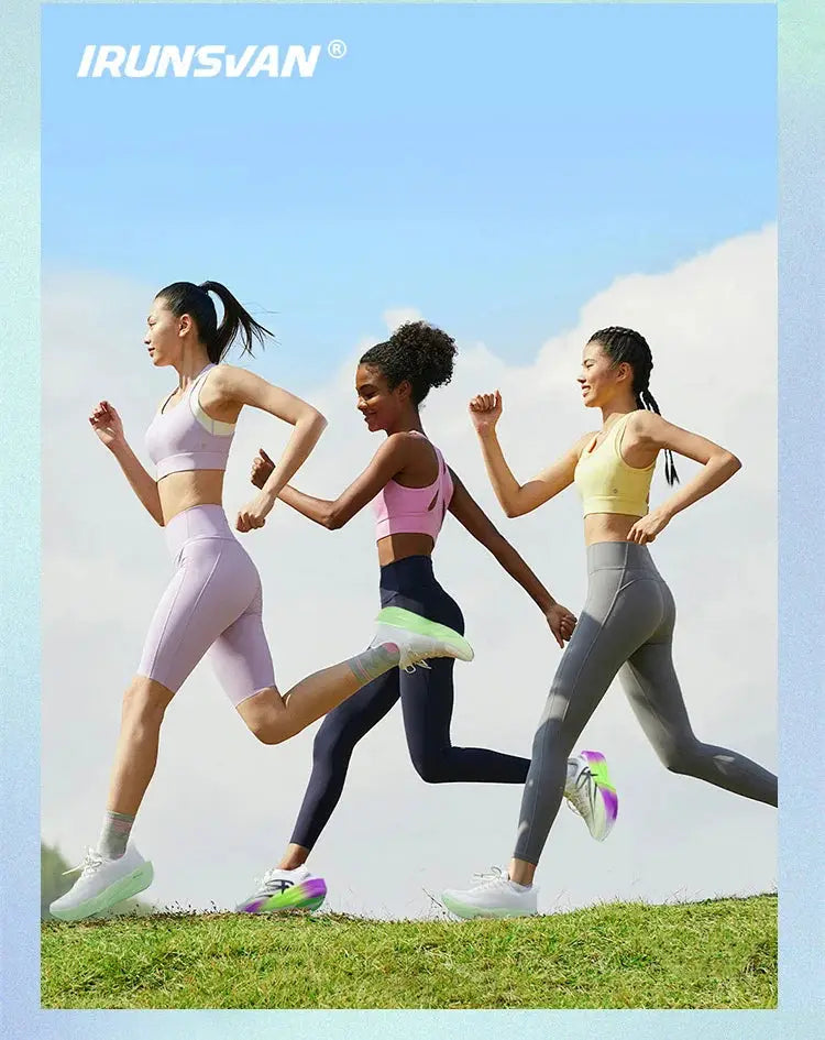 IRUNSVAN carbon fiber running shoes, unisex breathable thick-soled training sneakers; three runners outdoors, SIMPLES MARKET logo visible.
