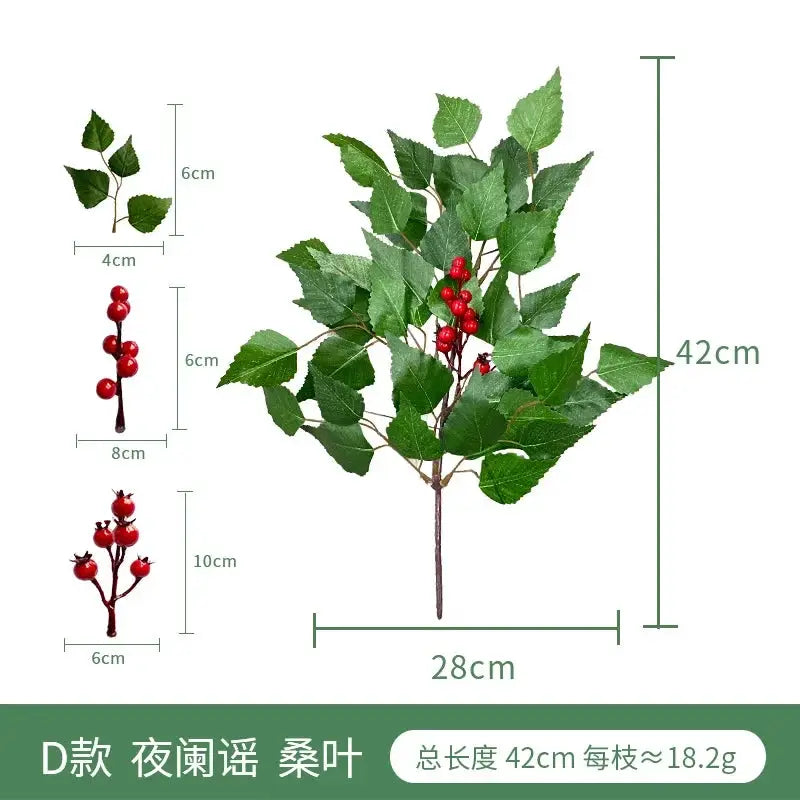 Artificial eucalyptus plant by Simples Market with red berries and green leaves, 42 cm tall, 28 cm wide.