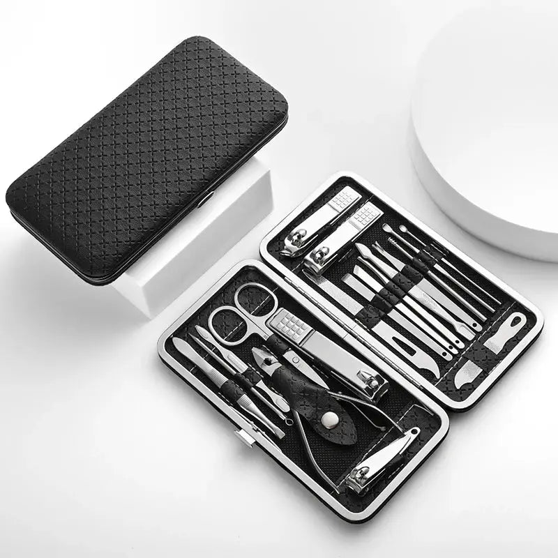 18 Piece Nail Clipper Set Manicure Pedicure Kit With Dead Skin Pliers Diagonal Clippers Eyebrow Clipper Leather Sleeve