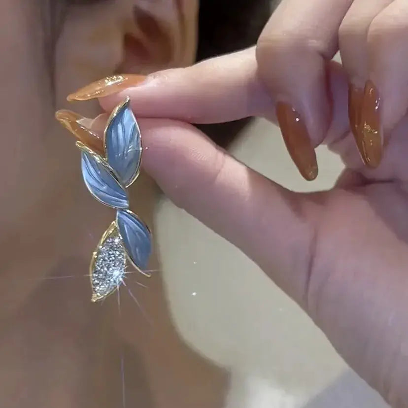 LATS New Korean Arrival Metal Trendy Grey Leaf Stud Earrings For Women Fresh Sweet Fashion Jewelry Gifts 2024