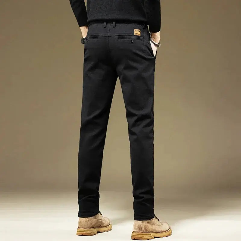 KUBRO men's black cotton straight-leg pants by Simples Market; back view shows belt loops and rear pockets.