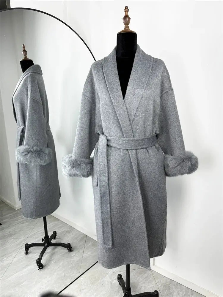 Tossy Fox Fur Wool Overcoat With Fox Fur Cuffs Elegant Loose A Line Short Coat For Autumn And Winter Office Wear