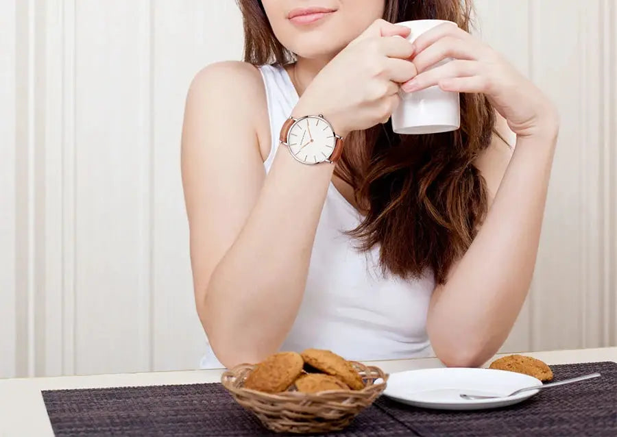 Women's wristwatch with rose-gold bezel, white dial and brown leather strap, 36mm