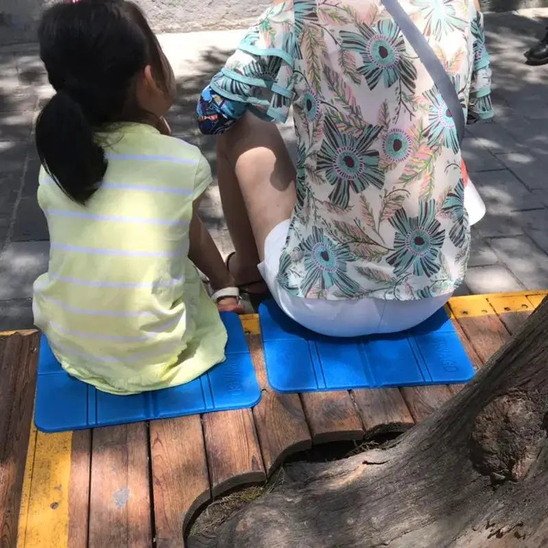 Foldable XPE Foam Outdoor Mat by Simples Market, moistureproof blue picnic and camping seat cushions, set of 2.