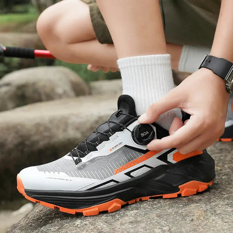 Men's casual sneakers with BOA dial closure, gray/white mesh upper and orange outsole by Simples Market