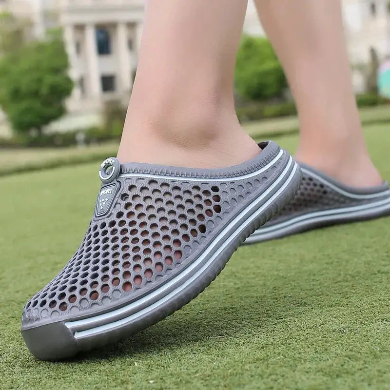 Men's Pool Sandals Slip On Summer Outdoor Beach Shoes Garden Clogs Casual Water Slippers Unisex