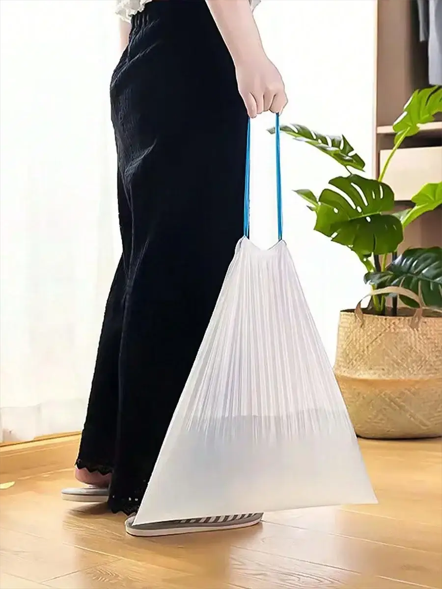 Simples Market thick tear-off drawstring trash bags, 15pcs/roll, translucent with blue handles