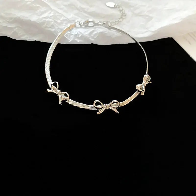 Bowknot Blade Choker Necklaces For Women Simple Temperament Collarbone Chain Fashion Jewelry