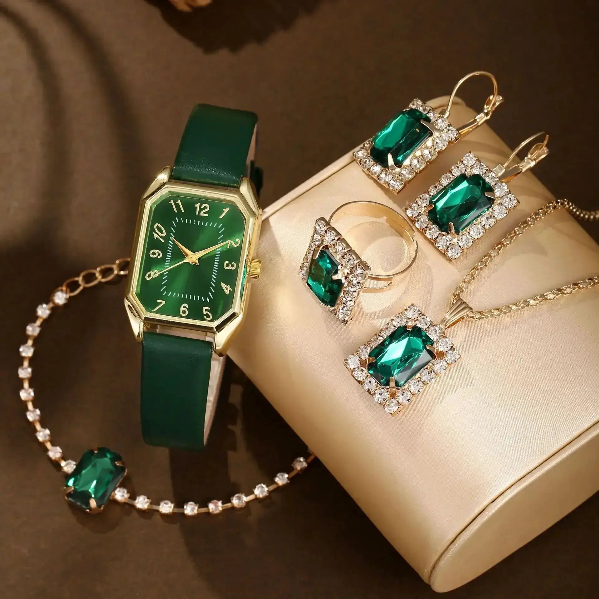 LuxeCharm Square Women Watches Set Leather Strap Quartz Timepieces Five Piece Jewelry Gift Set