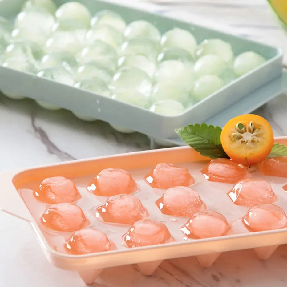 3D Round Ice Cube Tray With Lid Diamond Style Plastic Ice Mold Spherical Ice Ball Maker For Kitchen Bar