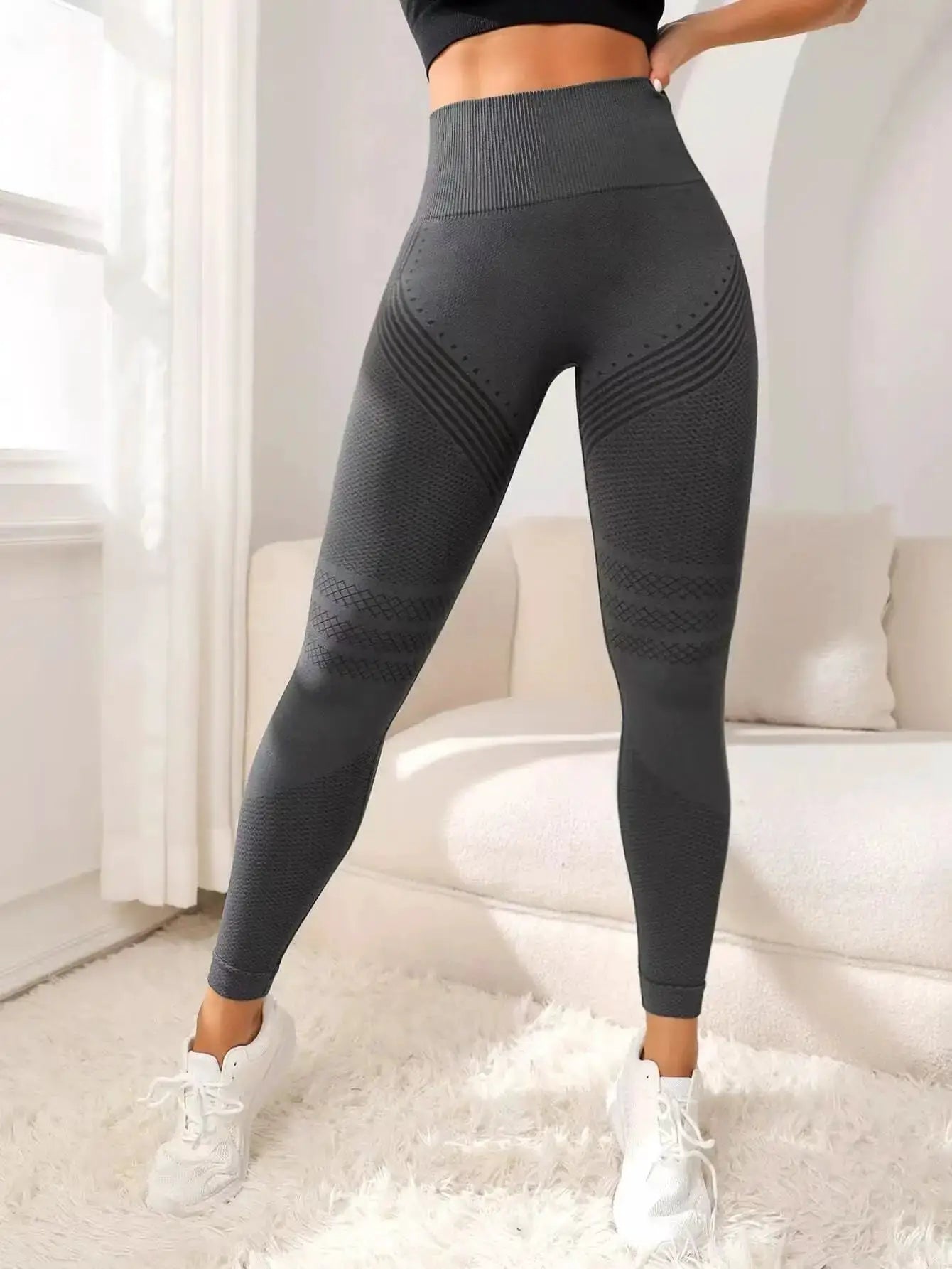 Slimove Cellulite 3D Leggings, high-waisted black shaping leggings with textured panels