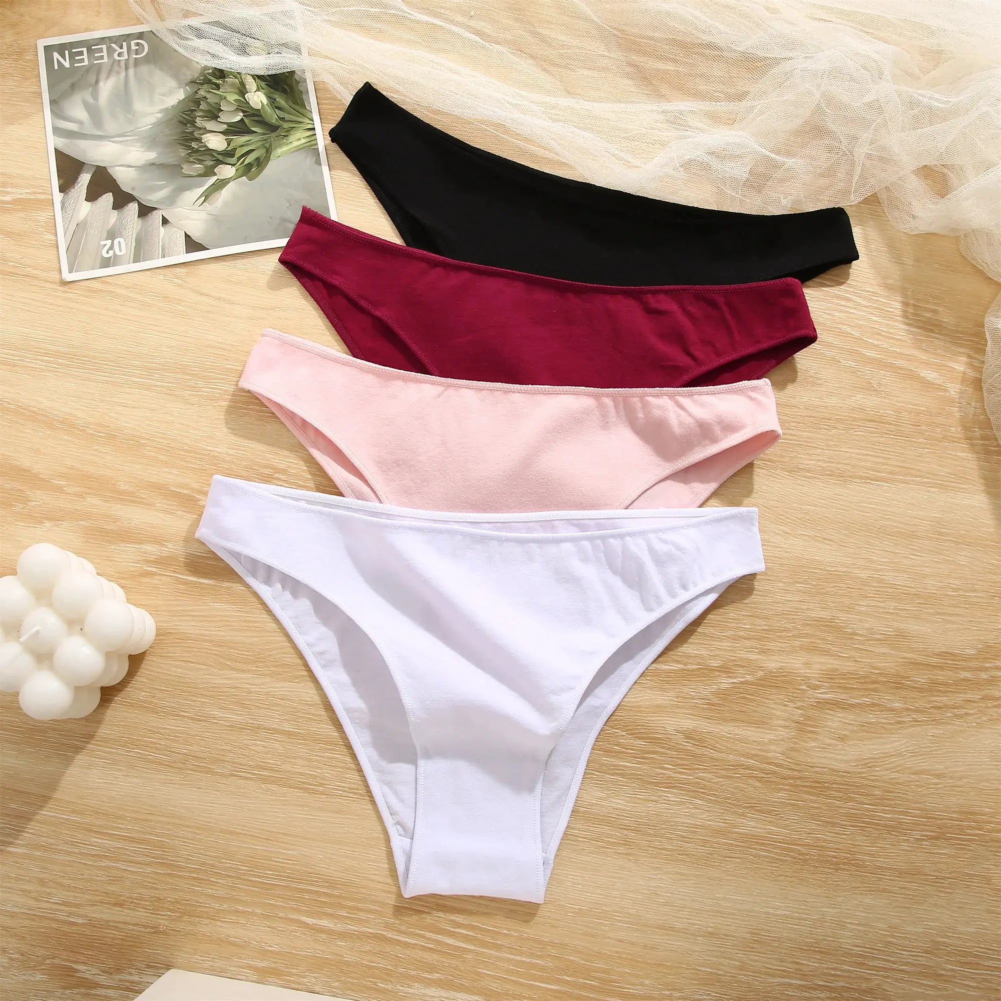 4-pack seamless cotton panties for women in assorted colors by Simples Market, low-waist breathable briefs