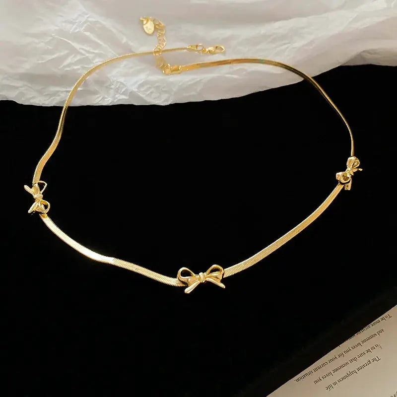 Bowknot Blade Choker Necklaces For Women Simple Temperament Collarbone Chain Fashion Jewelry