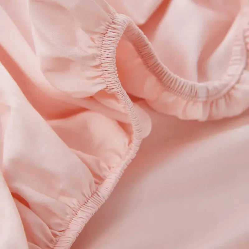 Egyptian cotton fitted bed sheet by Simples Market in pink with elastic edges for 160/200 bed