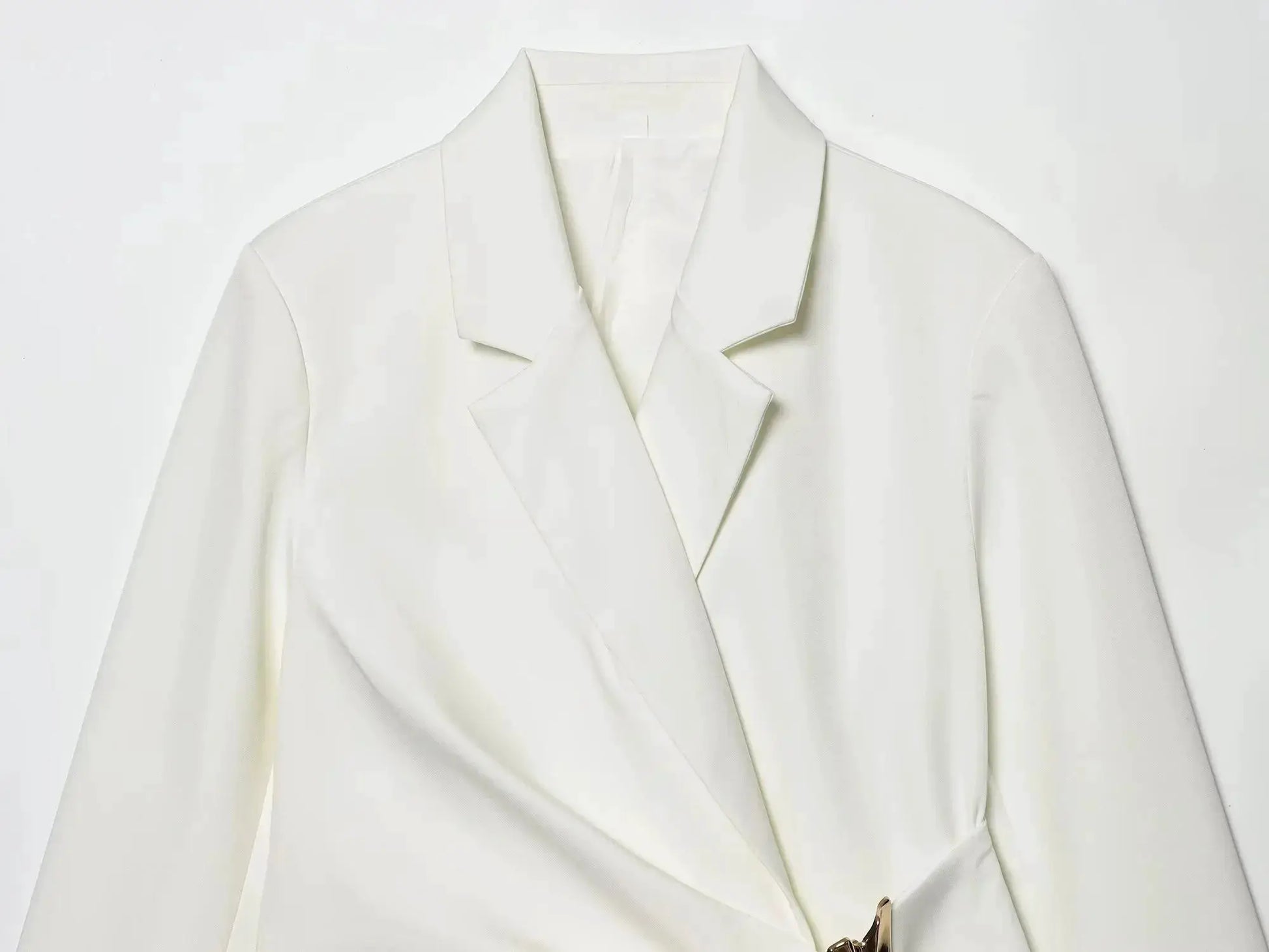 KONDALA white blazer for women with long sleeves and tailored lapels
