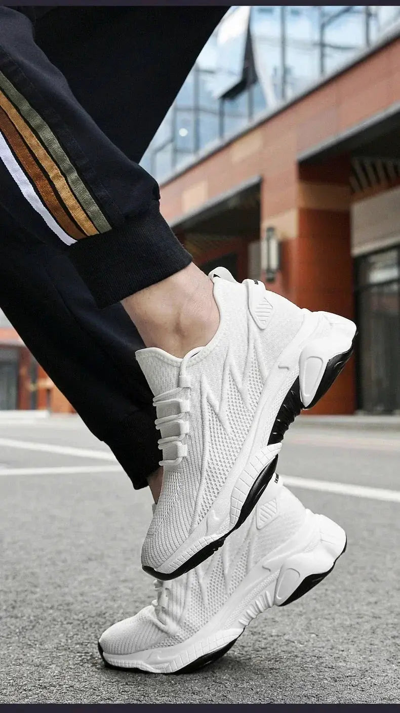 Simples Market men's height-increase sneakers, white breathable knit upper with a thick two-tone sole.