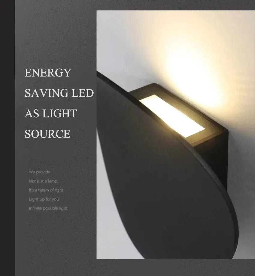 Outdoor LED wall lamp in black metal, waterproof and energy-saving, by Simples Market