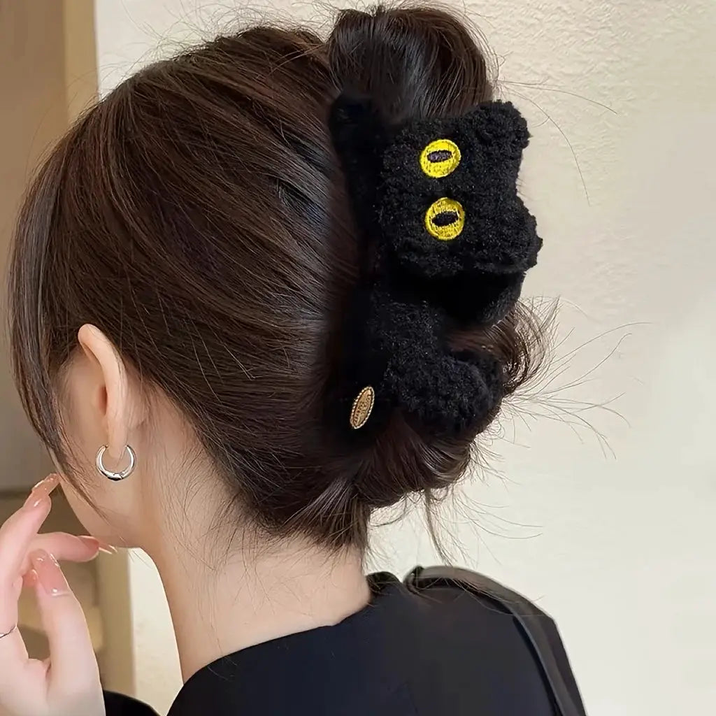 Plush Cat Claw Clip For Women Secure Ponytail And Bun Styling Soft Plush Comfort Hair Accessory