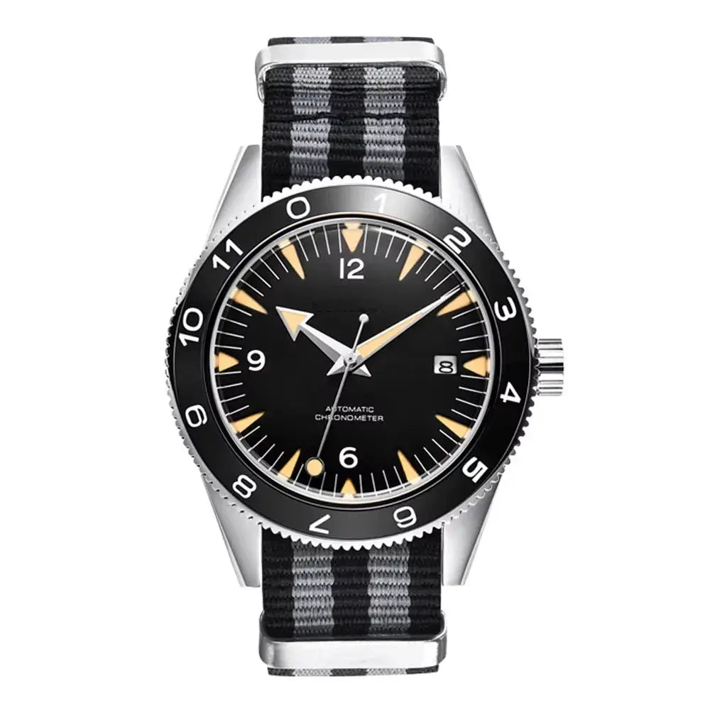 41mm automatic luminous men's watch by Simples Market, black dial, sapphire glass, striped nylon strap, 100m waterproof.