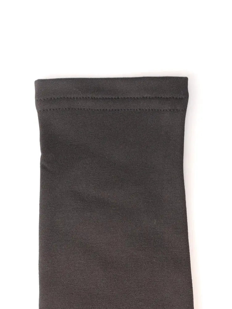 Simples Market black long-sleeve solid jumpsuit sleeve cuff close-up