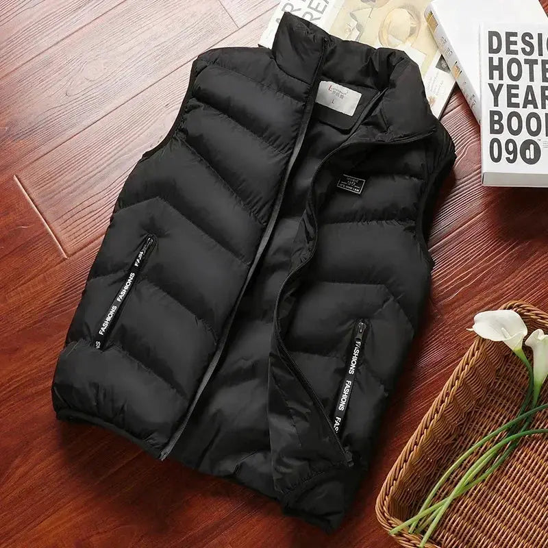 Men's black puffer sleeveless vest by Simples Market with zip pockets