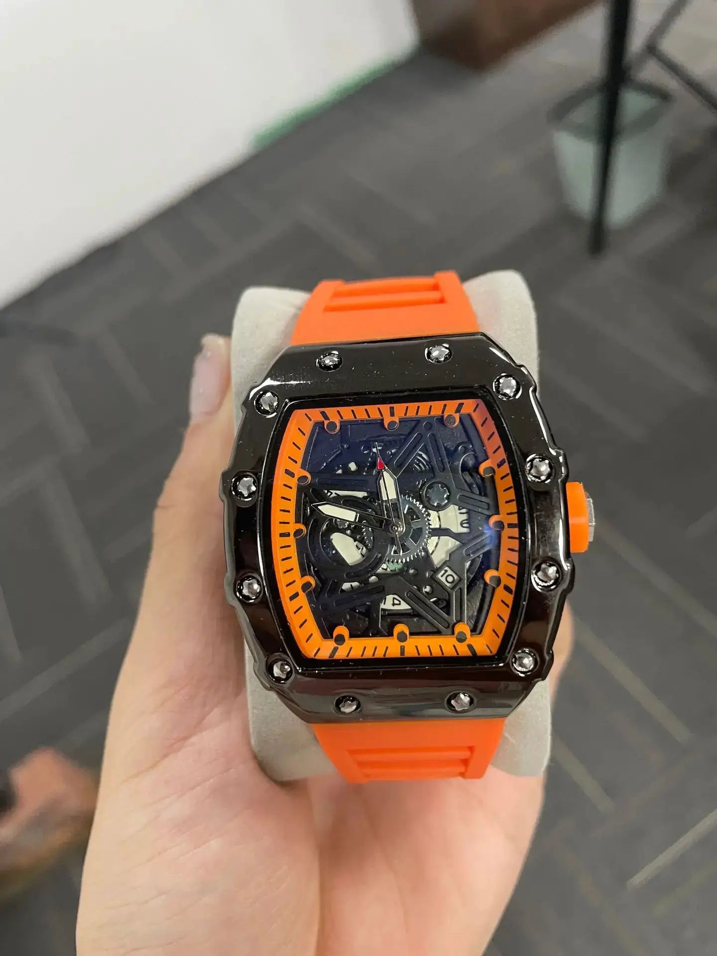 Mens Luxury Quartz Watch With Pentagram Luminous Dial And Wine Barrel Shaped Case Durable Silicone Strap