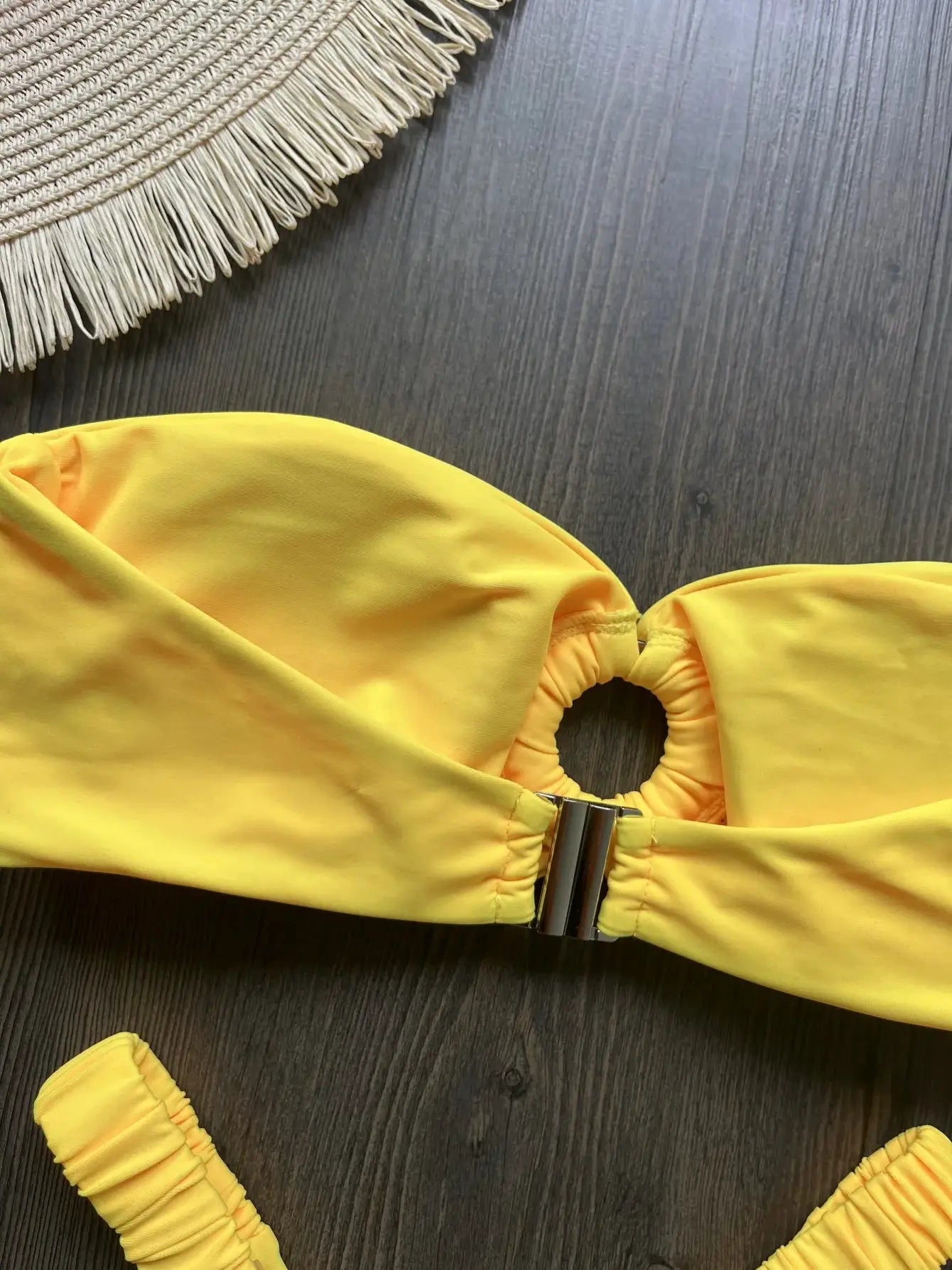 Bikini top yellow Simples Market with front metal clasp; bandeau style