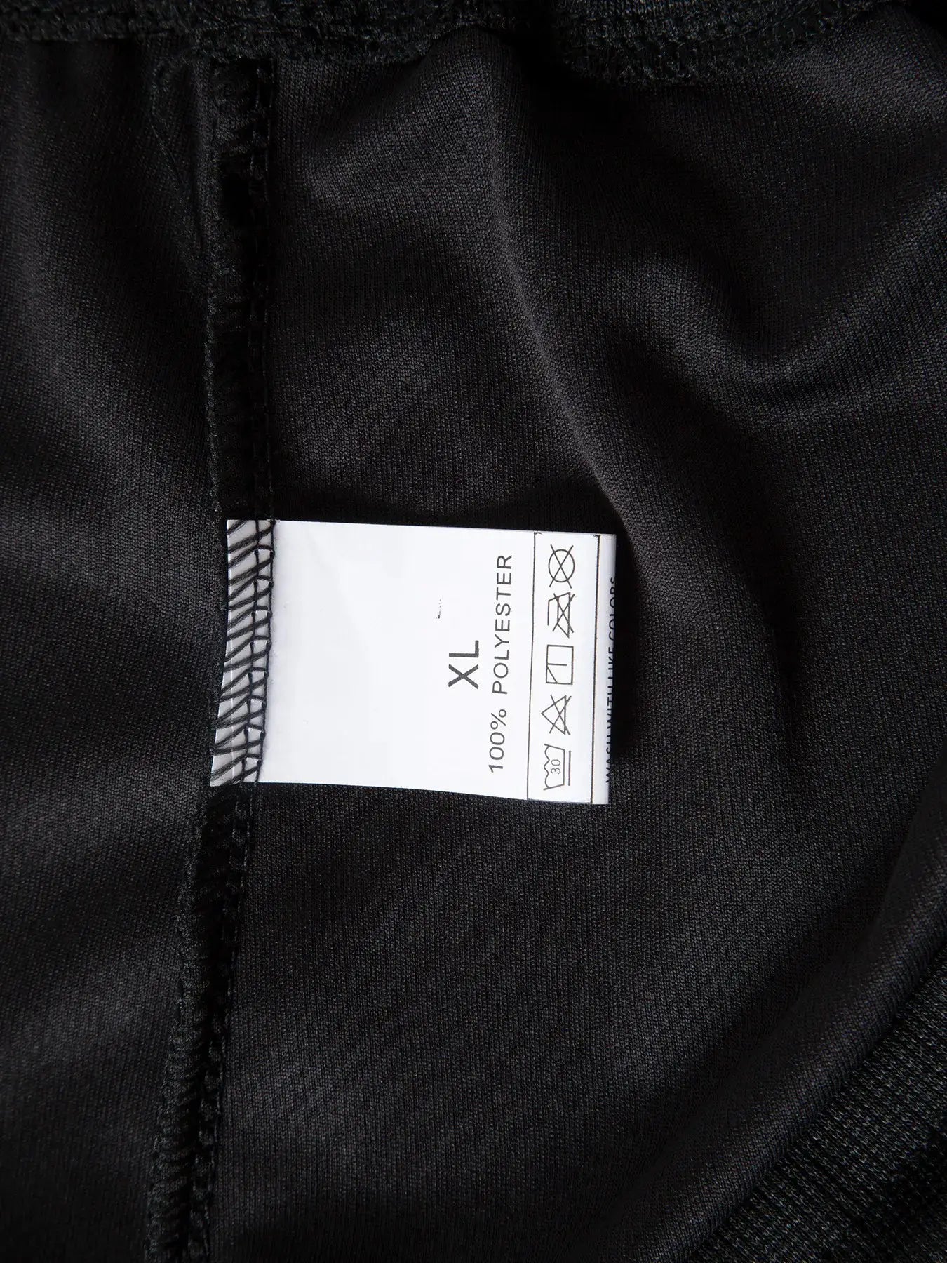 Men's black sports shorts by Simples Market, size XL, 100% polyester