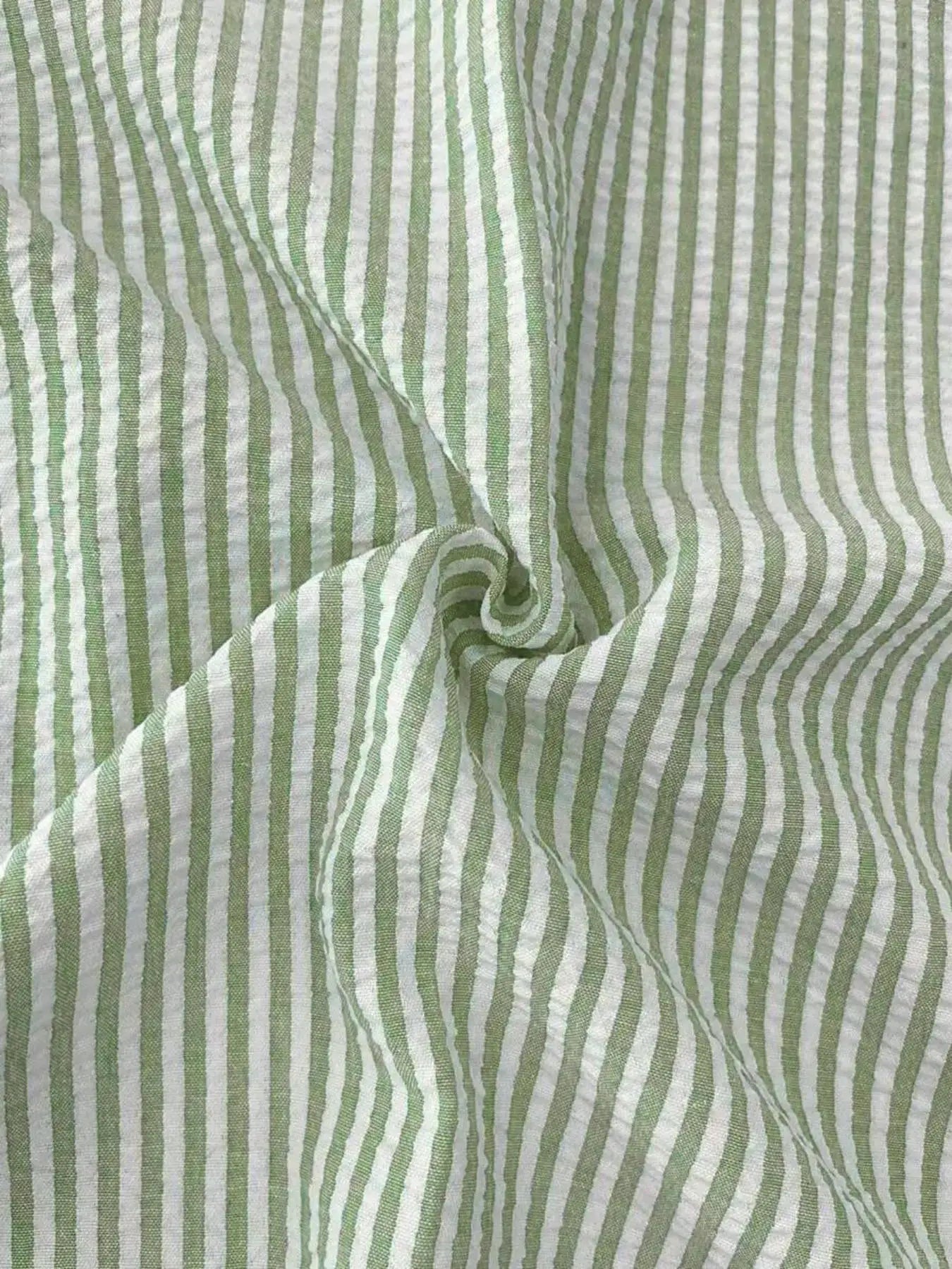 Men's long-sleeve striped shirt in green and white, loose-fit casual wear