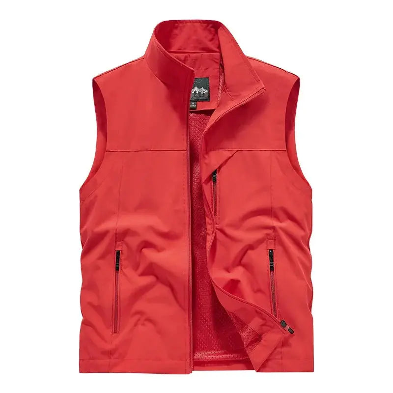 Men's red windproof sleeveless vest by Simples Market with front zipper and zip pockets