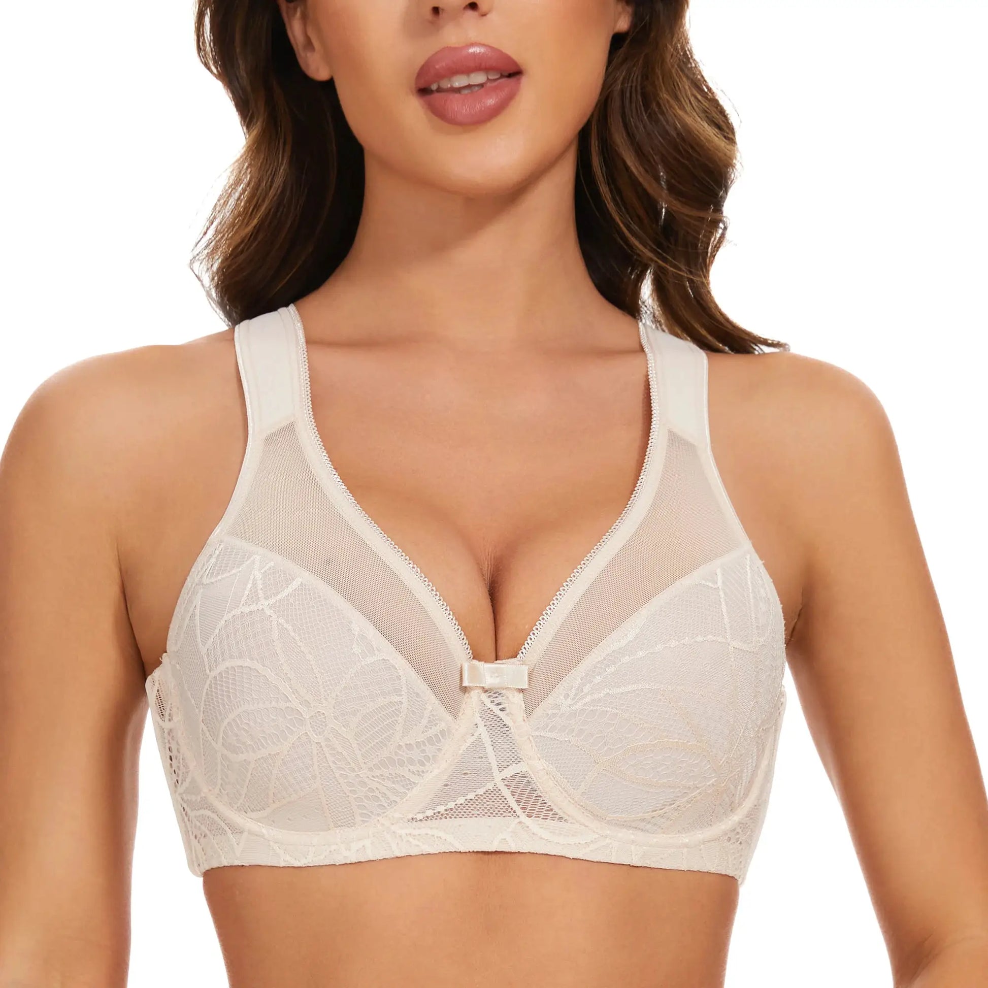 Simples Market Sheroine plus-size underwire bra in cream lace with floral pattern, full-coverage.