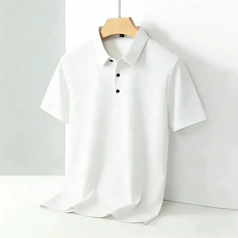 Men's white polo shirt by Simples Market with classic collar and short sleeves