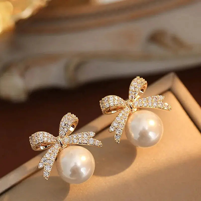 Sparkling Rhinestone Bow Pearl Stud Earrings for Women Light Luxury Fashion Jewelry Gift for Wedding Birthday